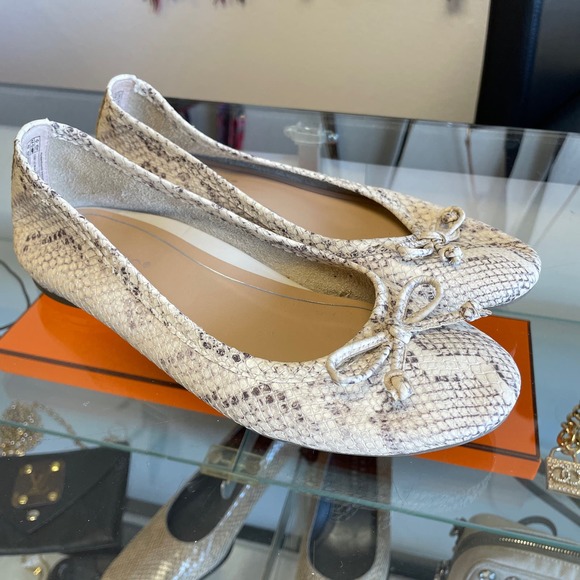 Vionic Callisto Cream Snake Skin Leather Ballet Flats Size 6 - Picture 1 of 10